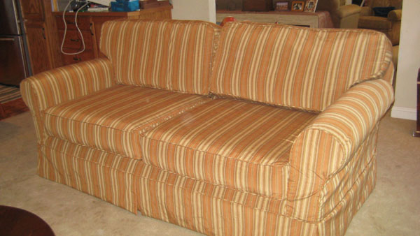 San Mateo Couch